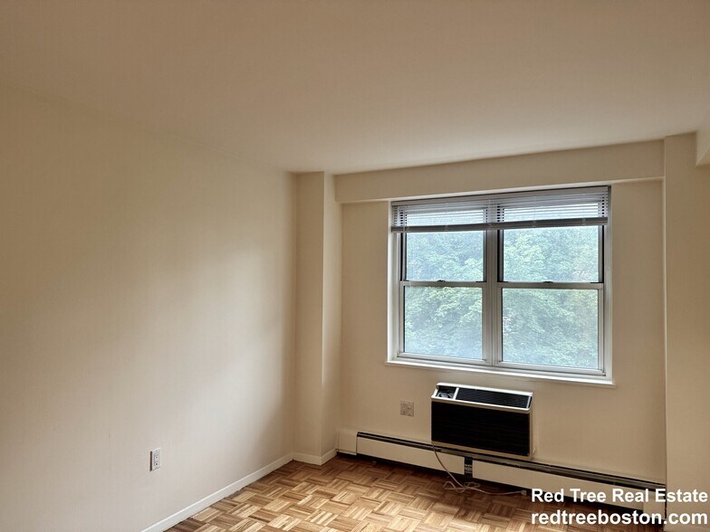 Building Photo - 185 Freeman St