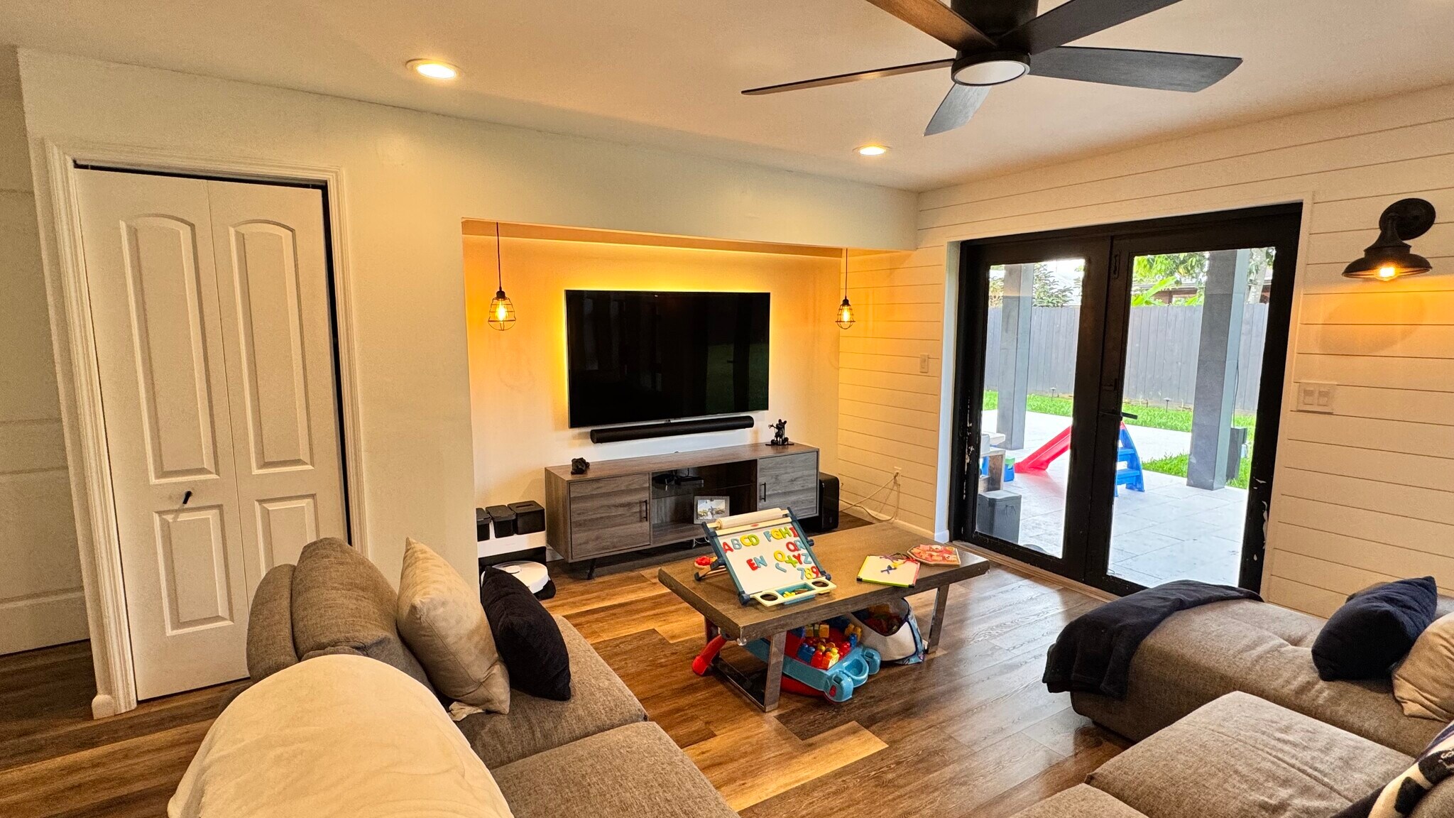 Family room - 9970 SW 13th Ter