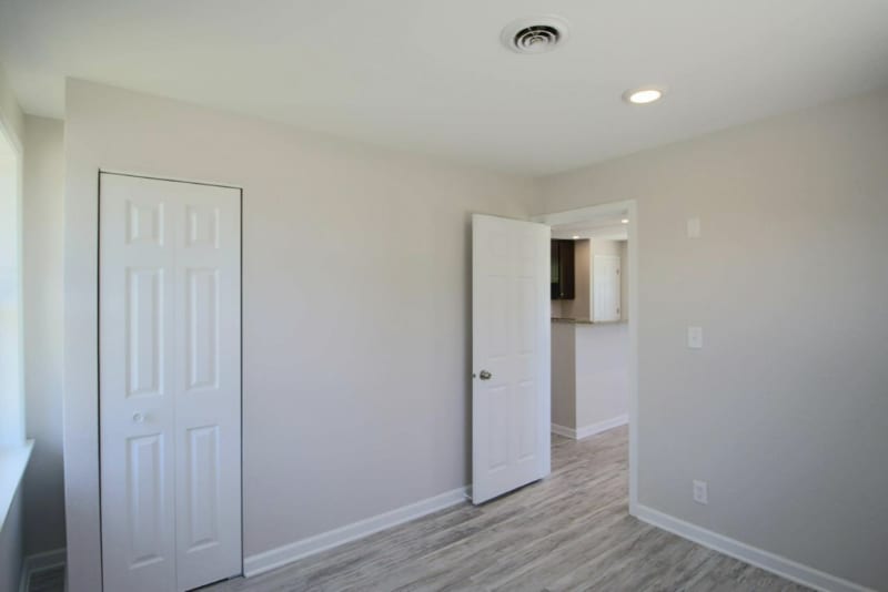 Building Photo - 4023 E Elm Rd