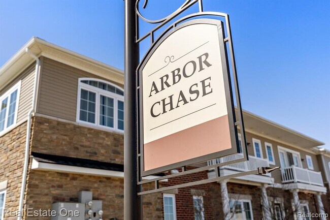 Building Photo - 5570 Arbor Chase Dr