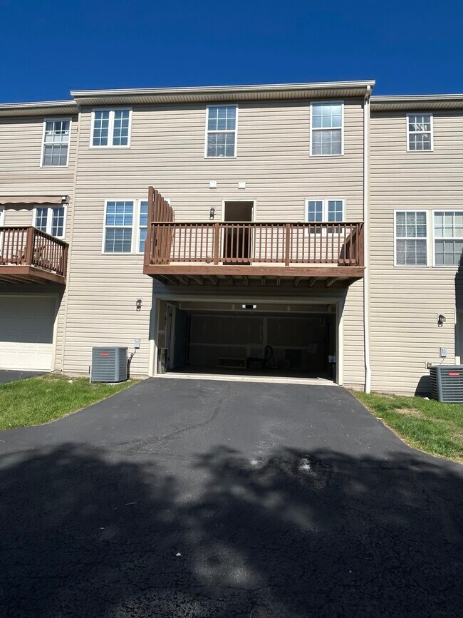 Building Photo - 1608 Michael Dr