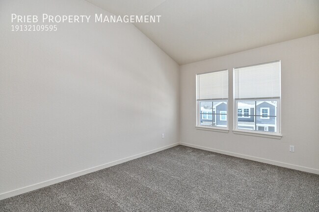 Building Photo - 10330 Farrow Ave