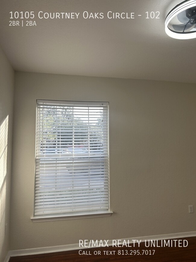 Building Photo - 10105 Courtney Oaks Cir