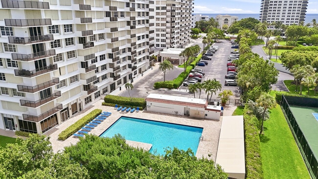 Building Photo - 2121 N Ocean Blvd