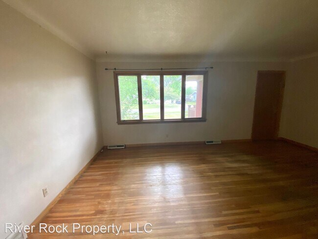 Building Photo - 2 br, 1 bath House - 1805 4th St S North Unit