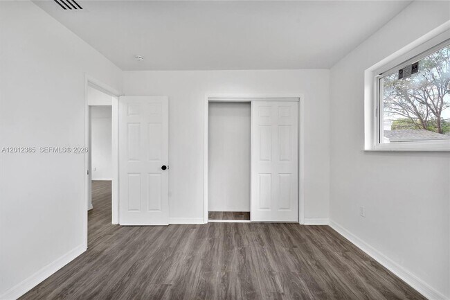 Building Photo - 1061 NW 108th Terrace