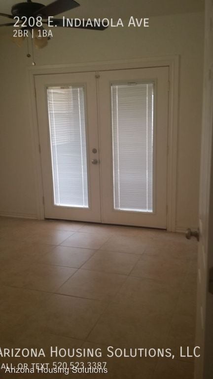 Building Photo - 2208 E Indianola Ave