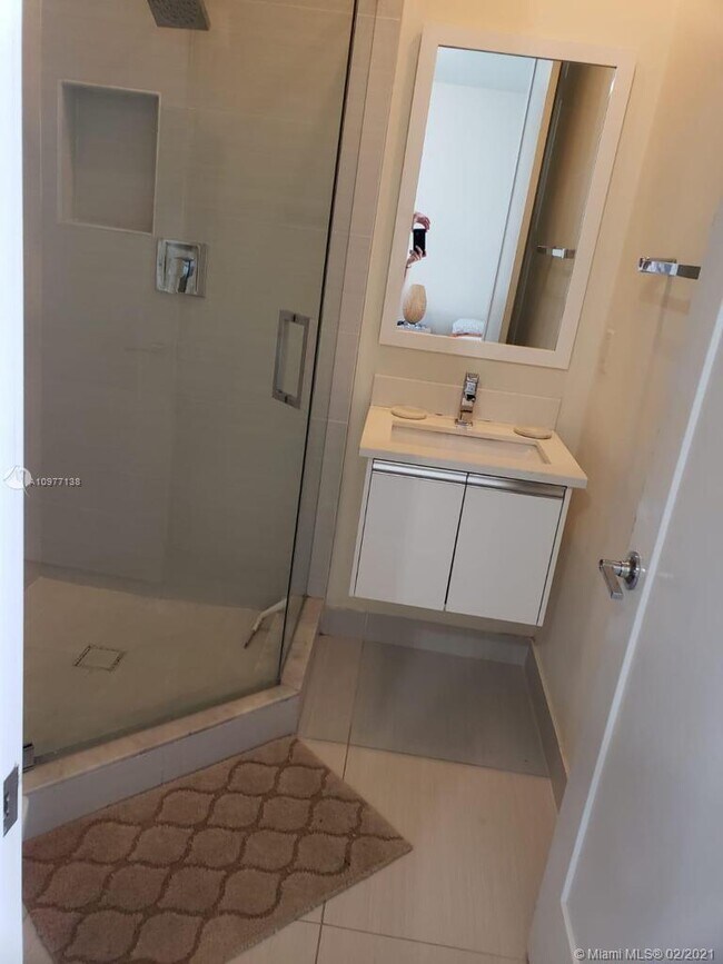 Building Photo - 6331 NW 105th Ct