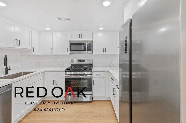 Building Photo - 325 W Avenue 38 Ave