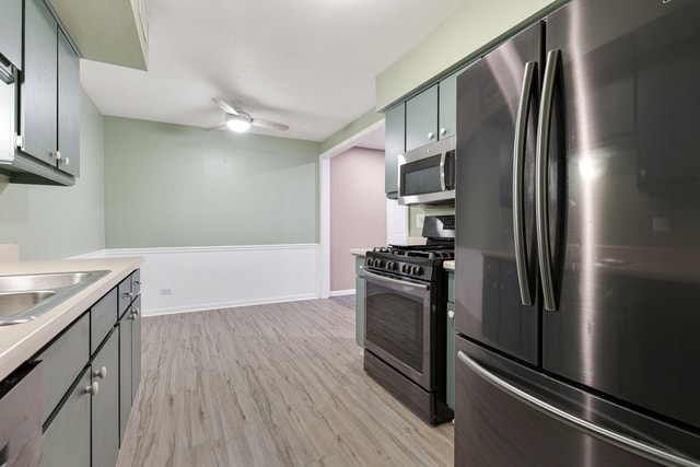 Building Photo - 817 Wellington Ave