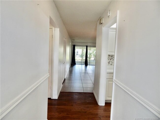 Building Photo - 1600 SE St Lucie Blvd