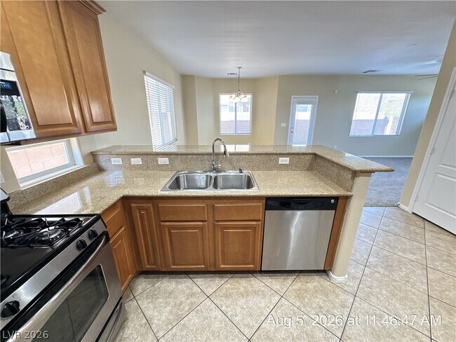 Building Photo - 711 Taliput Palm Pl