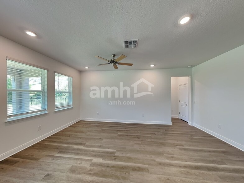 Building Photo - 14618 Cedar Trunk Ter