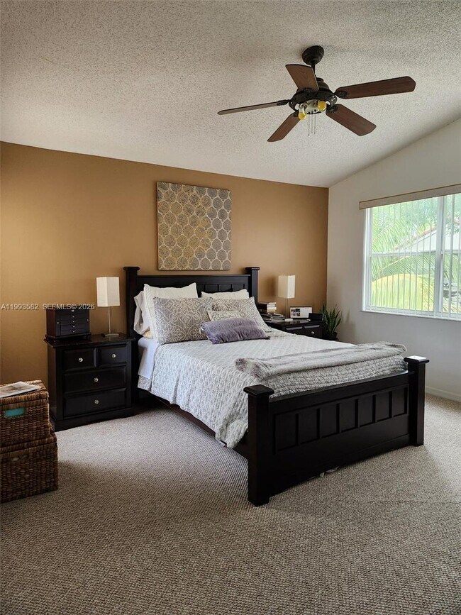 Building Photo - 925 Opal Terrace