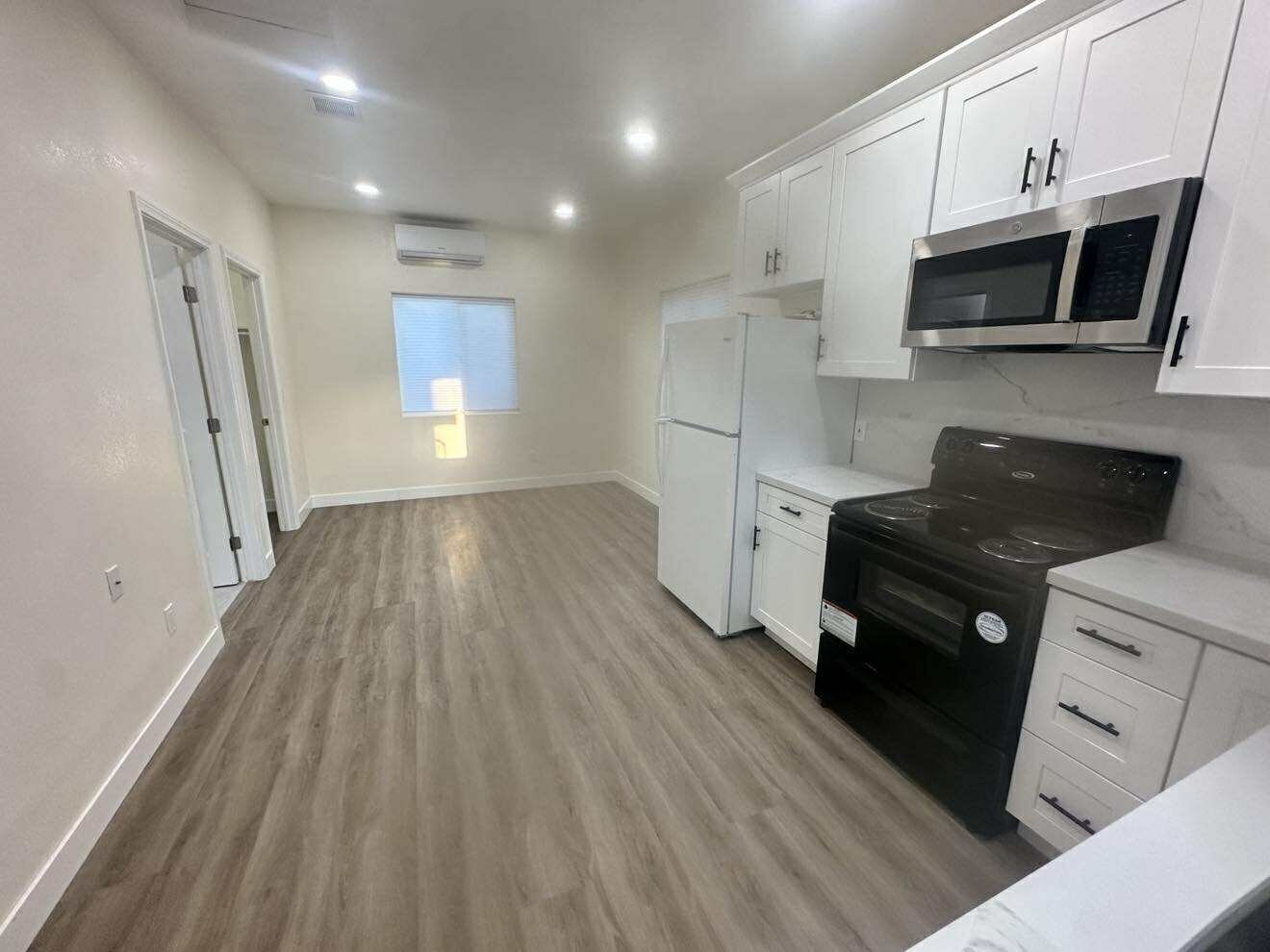 Building Photo - 11467 Westonhill Dr