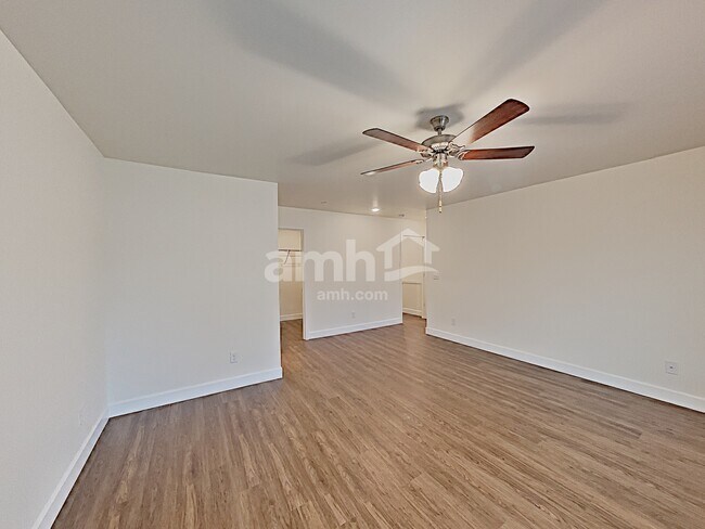 Building Photo - 13610 107th Ave Ct E