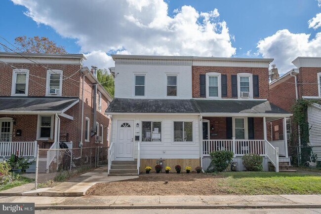 Building Photo - 145 Summit Terrace