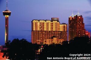 Building Photo - 610 E Market St