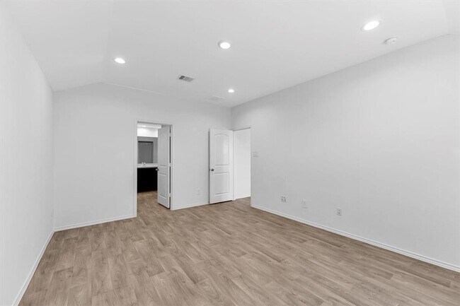 Building Photo - 20818 Marigold Meadows St