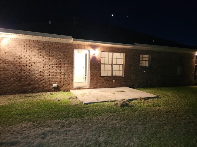 Building Photo - 4925 Catahoula Dr
