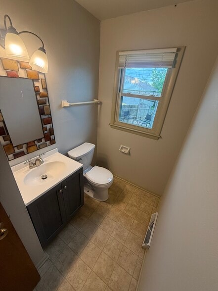 Building Photo - 1430 Eder Ln