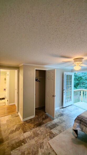 Building Photo - 3738 Vickery Dr