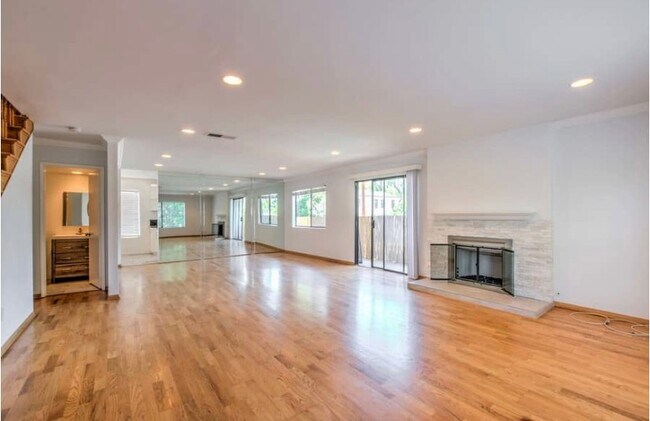 living room clean - 4257 Laurel Canyon Blvd