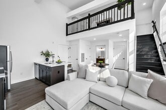 Building Photo - 315 Railroad Ave