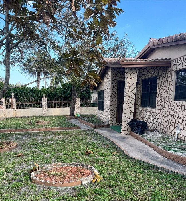 Building Photo - 1440 NW 183rd St