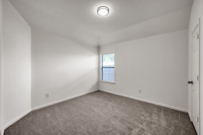 Building Photo - 29717 Buffalo Canyon Dr