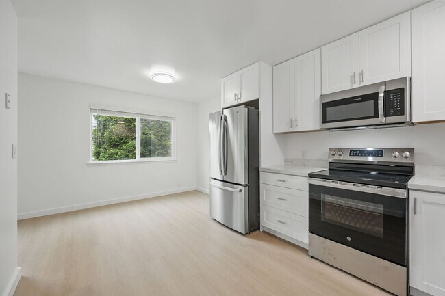 Building Photo - 774 9th Ave