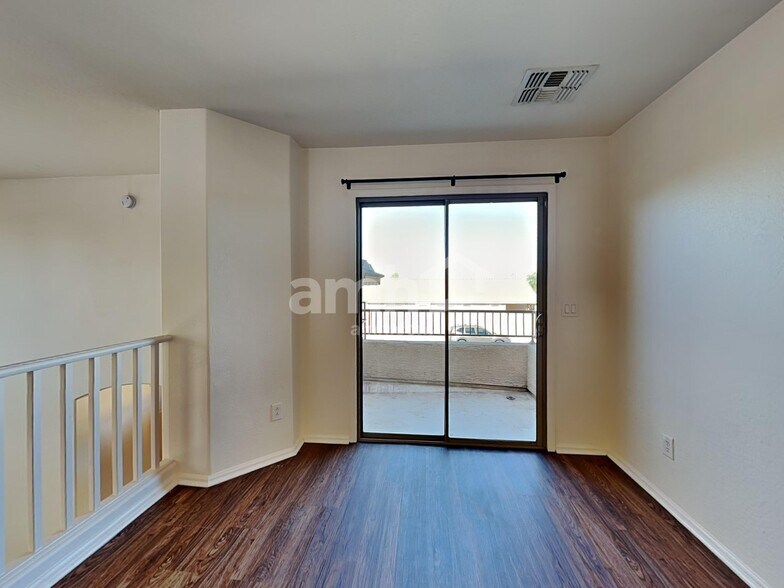 Building Photo - 4021 S 55th Dr
