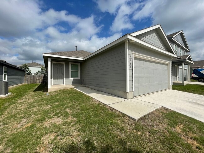 Building Photo - 9835 Butte Crk