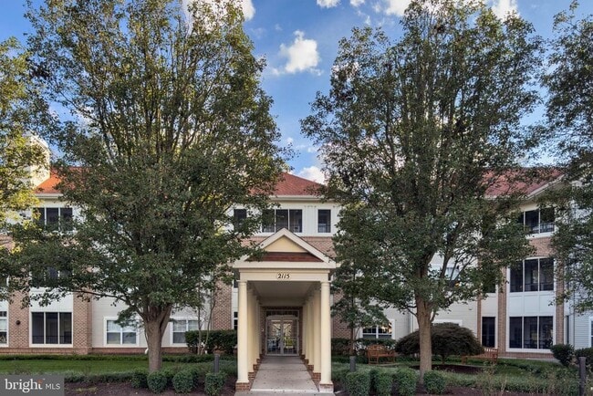 Building Photo - 2115 Ganton Green