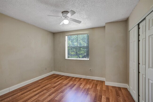 Building Photo - 3861 NW 90th Ave