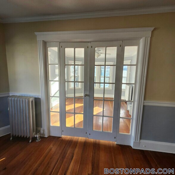 Building Photo - 43 Orchard St