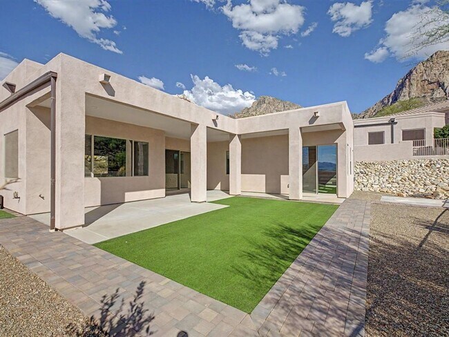 Building Photo - 10053 N Alder Spring Dr