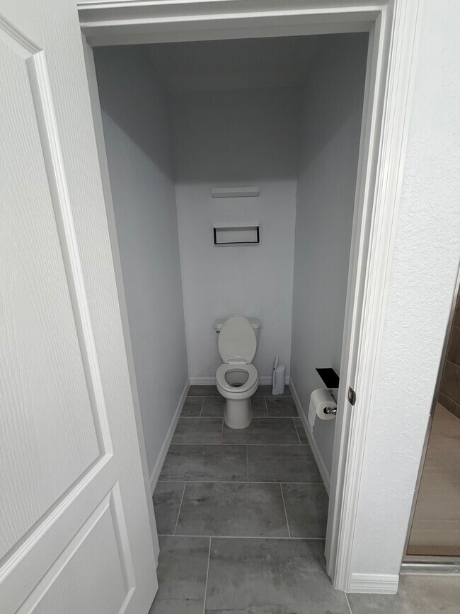 Building Photo - 11815 Bluebird Pl