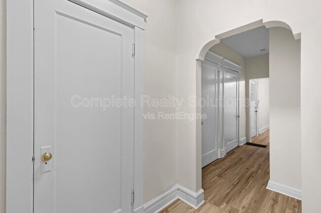 Building Photo - 4301 S 38th St