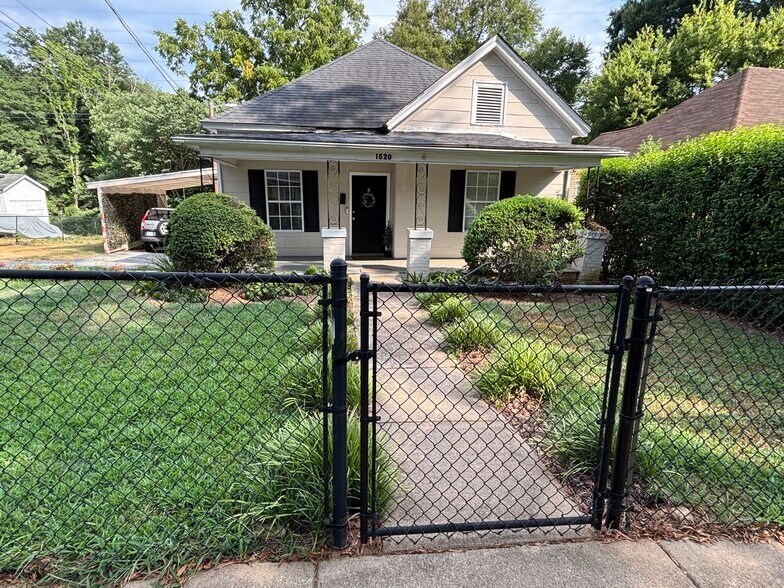 Primary Photo - 1520 N Davidson St