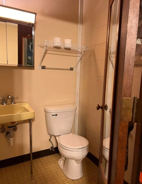 Building Photo - 324 Mound Ave