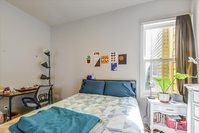 Building Photo - Epic REA - Modern 2 BR/1 BA Condo w/Privat...