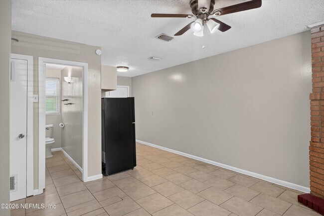 Building Photo - 8067 Parental Cir