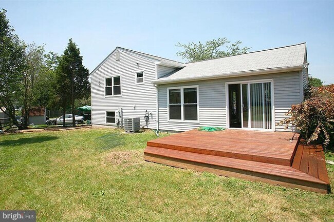 Building Photo - 730 Gentle Breeze Ct