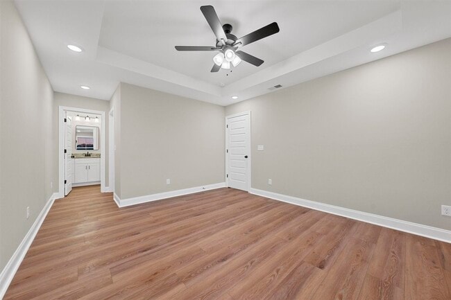 Building Photo - 722 Sheldrake Ln