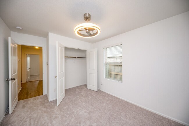 Building Photo - 27122 River Birch Ridge Dr