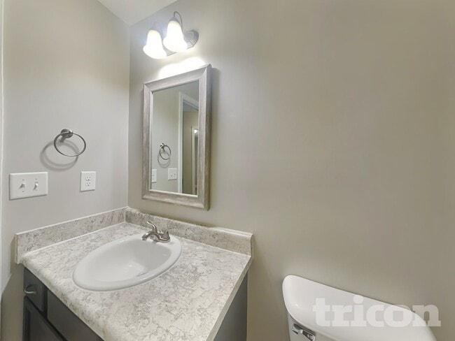 Building Photo - 542 Magnolia Dr