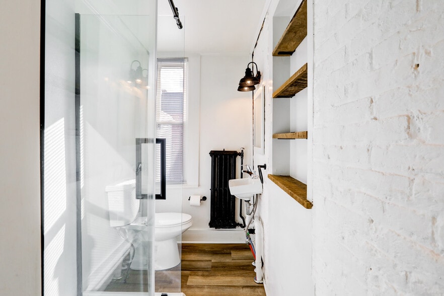 Bathroom - 652 Columbia Ave