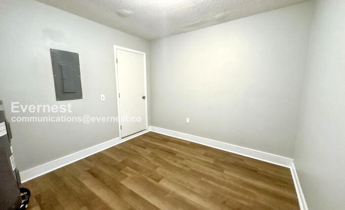 Building Photo - 14005 Glenview Dr SW