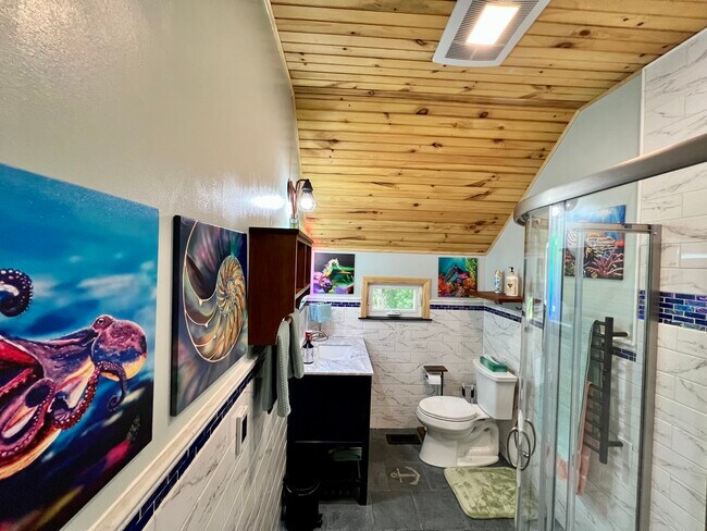 Building Photo - 754 Woodlands Rd